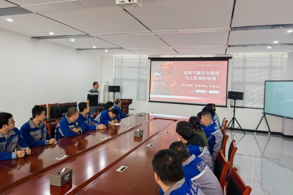 規范操作流程，共筑安全防線(xiàn)—泰安德美機電成功舉辦工傷預防專(zhuān)題培訓